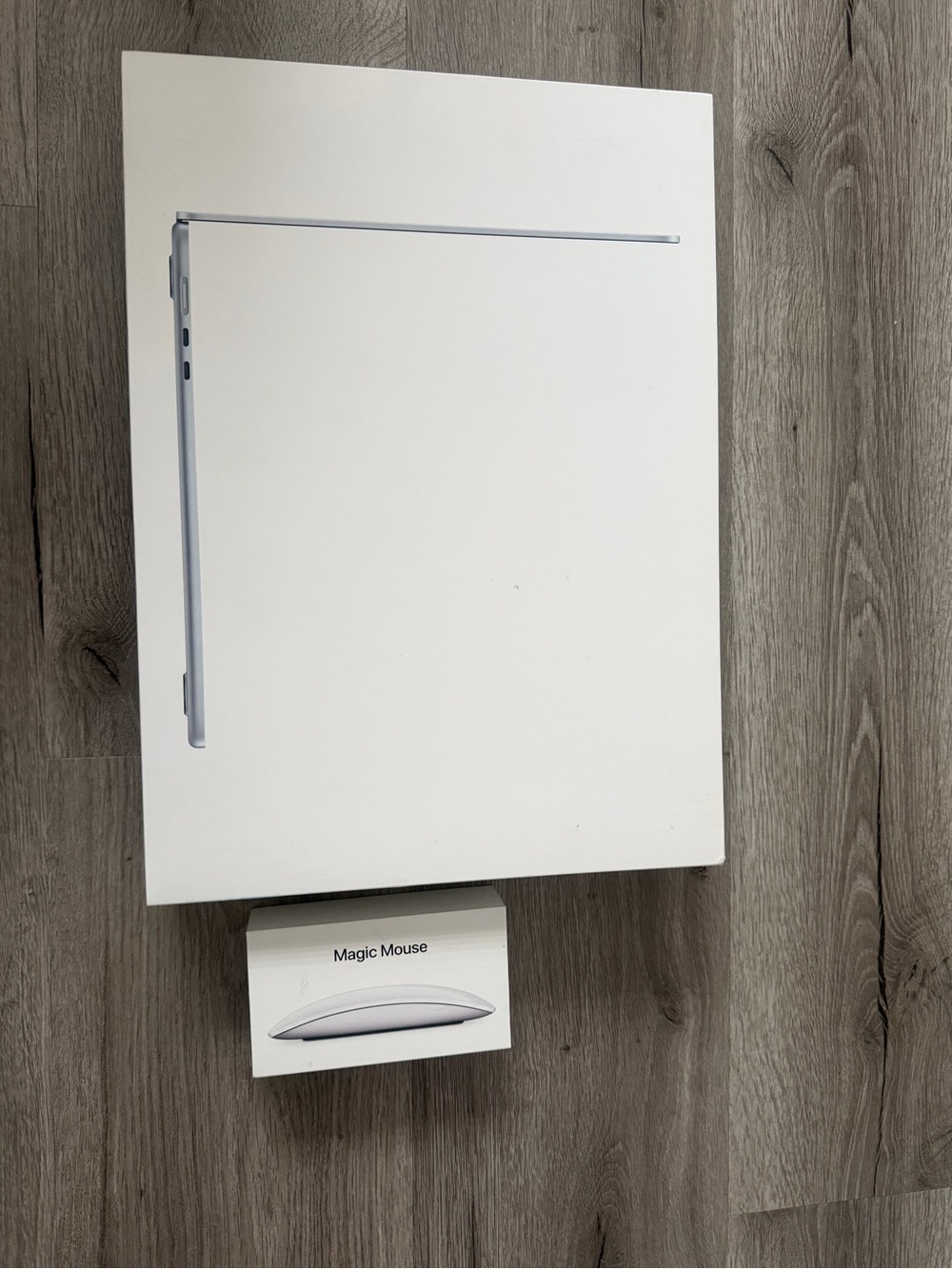 Macbook Air 2025, M4, 16GB, 15in, Light Blue. Magic Mouse included in price